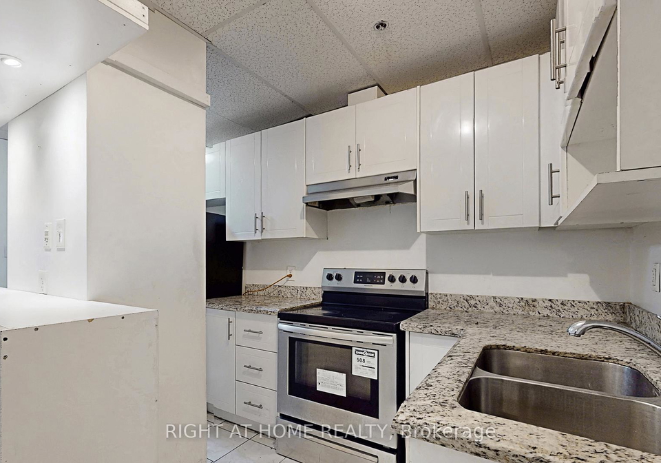 896-eglinton-avenue-e-east-york-ontario-c12690326