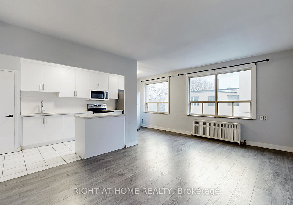 896-eglinton-avenue-e-east-york-ontario-c12690328