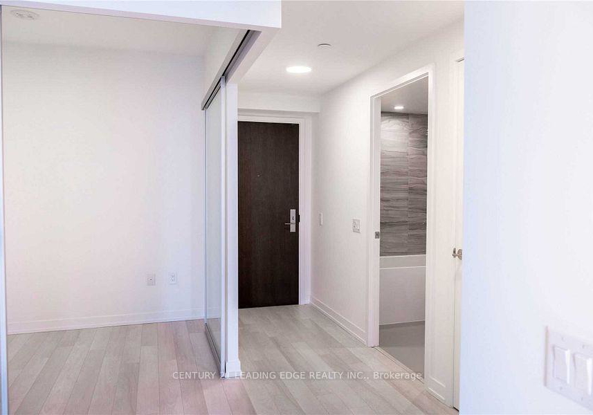 39-roehampton-avenue-toronto-ontario-c12690388