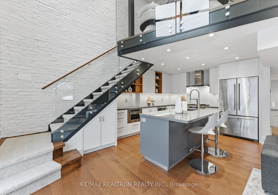 200-clinton-street-toronto-ontario-c12690492