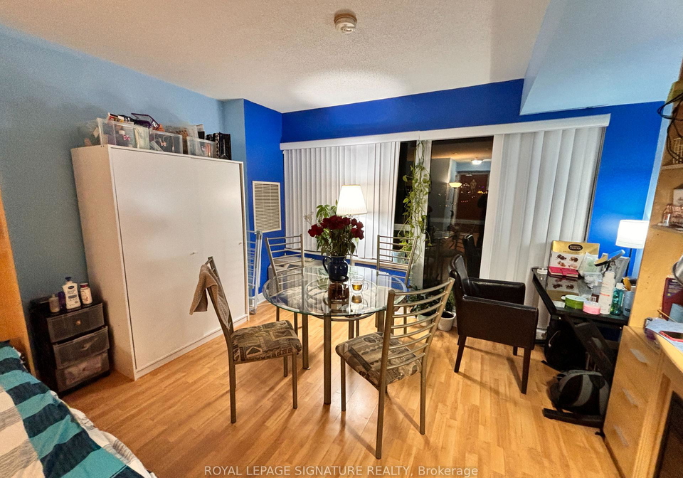 19-avondale-avenue-north-york-ontario-c12690506