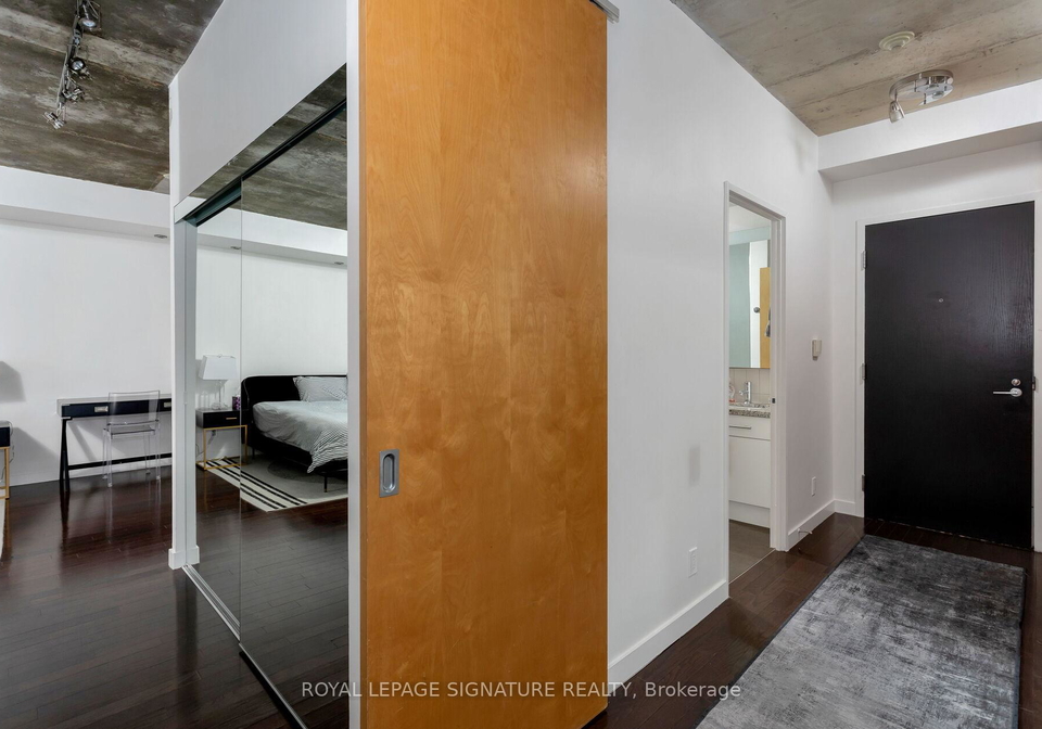 1-shaw-street-toronto-ontario-c12690574