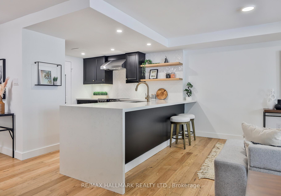 211-st-patrick-street-toronto-ontario-c12690586