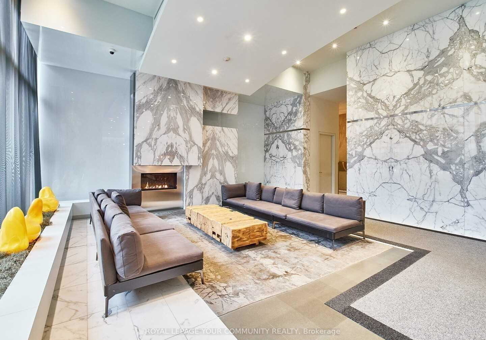 8-charlotte-street-toronto-ontario-c12690642