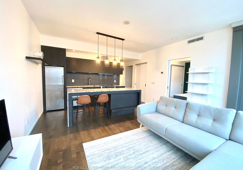 8-charlotte-street-toronto-ontario-c12690642