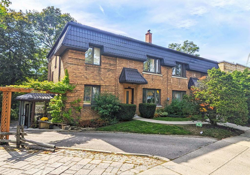 95-chatsworth-drive-toronto-ontario-c12691066