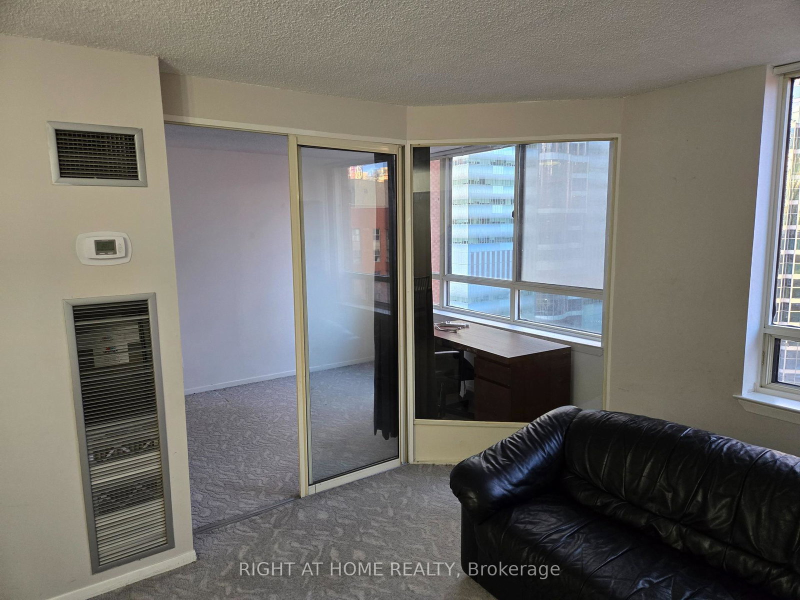 633-bay-street-toronto-ontario-c12691132