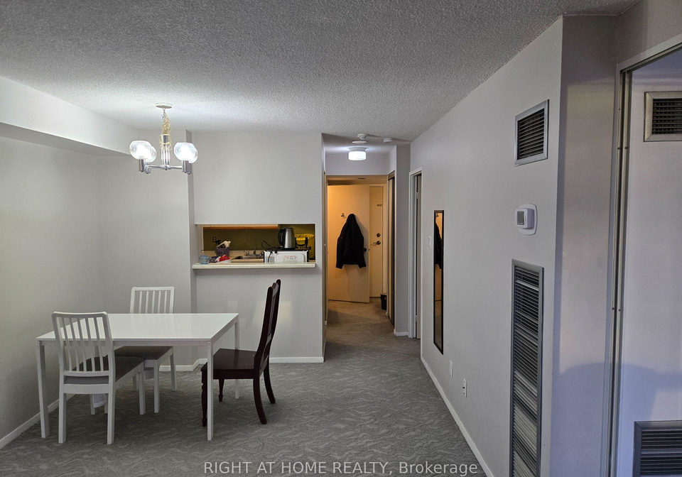 633-bay-street-toronto-ontario-c12691132