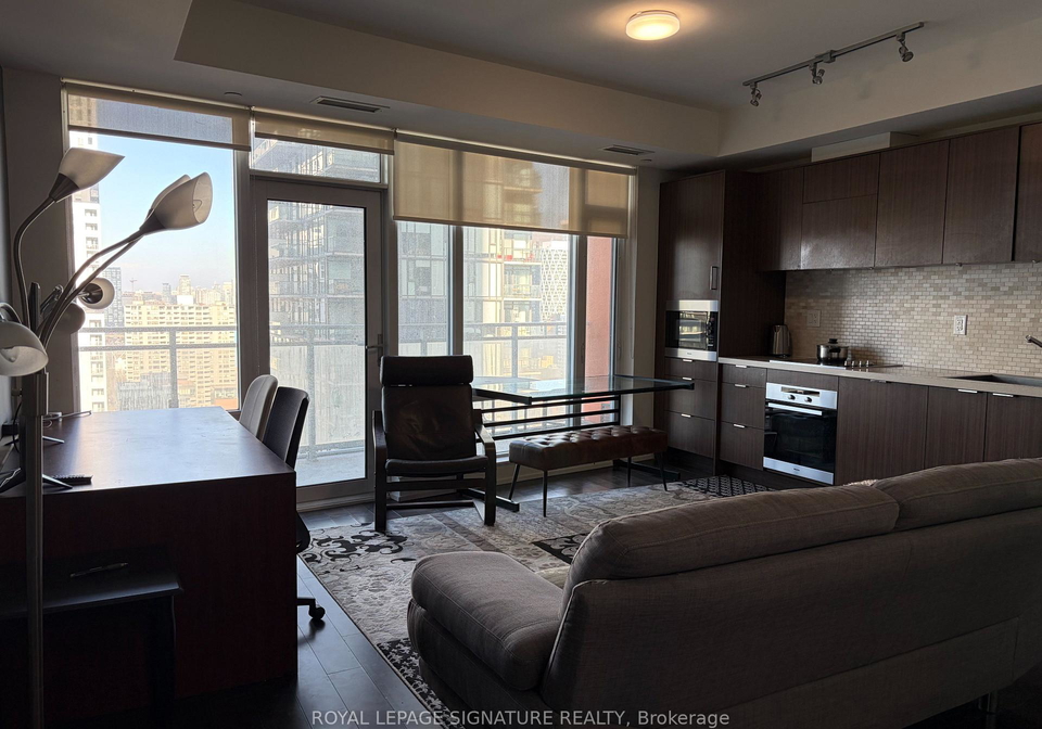 21-widmer-street-toronto-ontario-c12691234