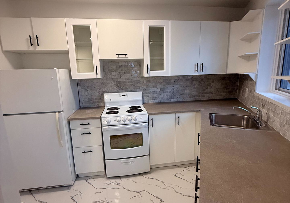 972-eglinton-avenue-e-east-york-ontario-c12691246