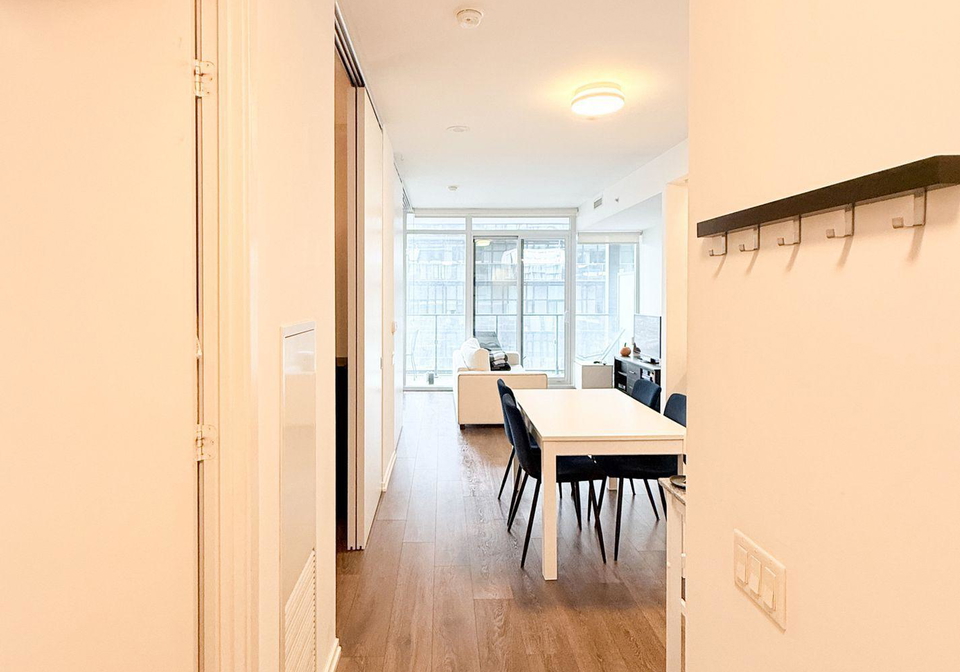 125-peter-street-toronto-ontario-c12691338
