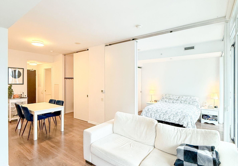 125-peter-street-toronto-ontario-c12691338