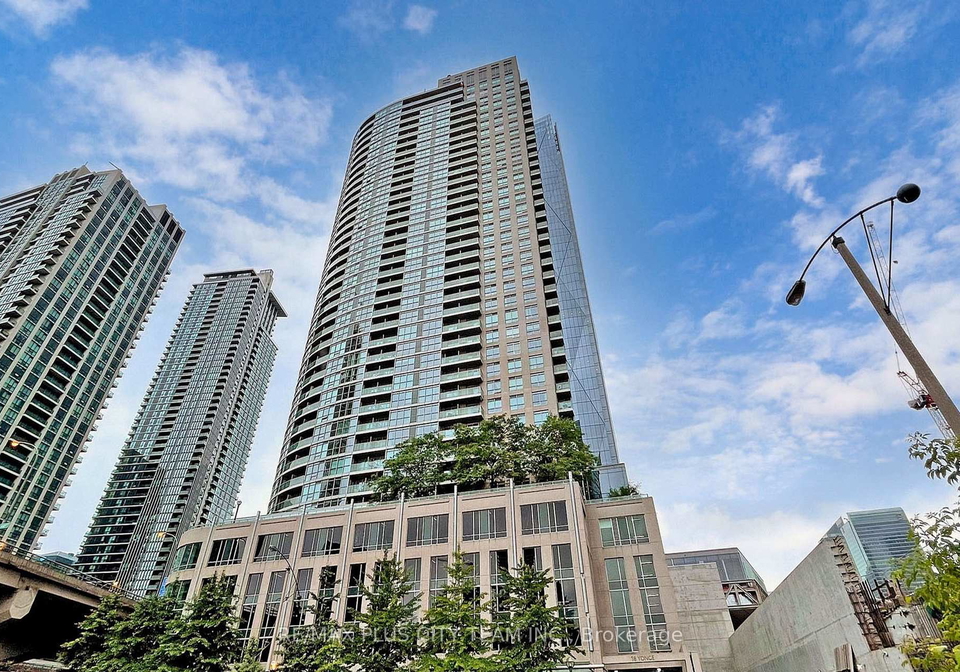 18-yonge-street-toronto-ontario-c12692026