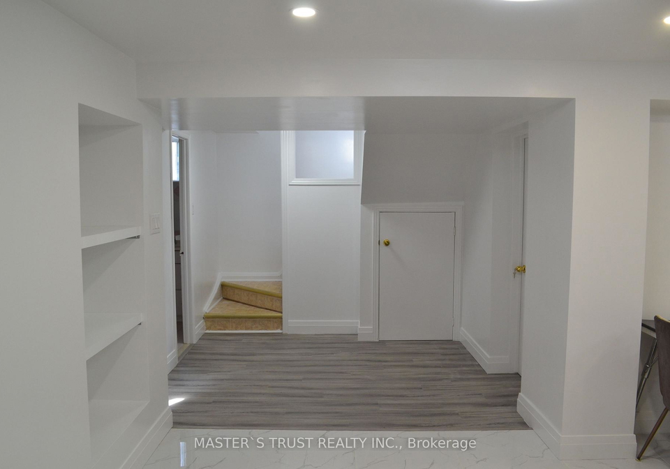 39-combermere-drive-north-york-ontario-c12692216