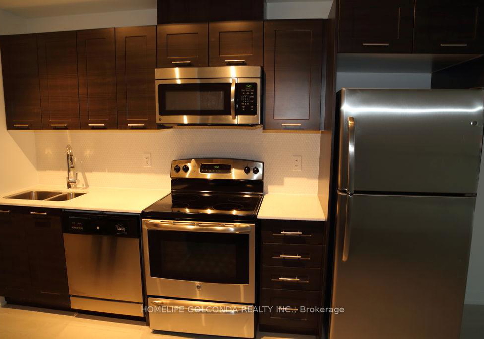 20-bruyeres-mews-toronto-ontario-c12692646