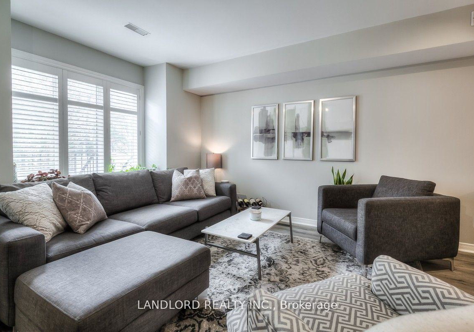208-niagara-street-toronto-ontario-c12692658