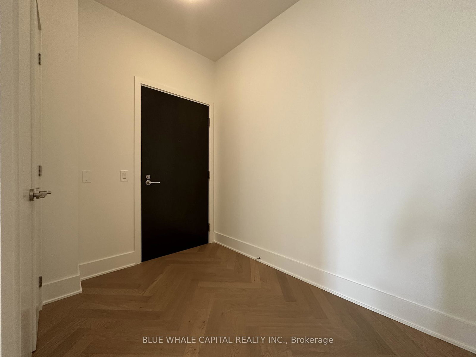 11-yorkville-avenue-toronto-ontario-c12693558
