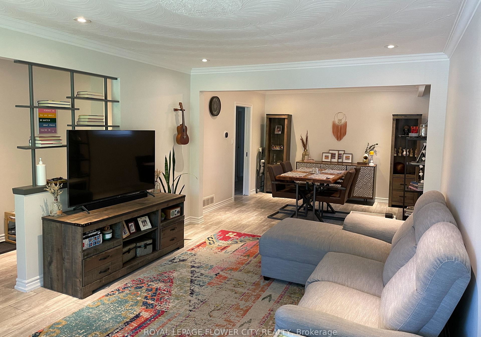 62-edmonton-road-north-york-ontario-c12693670