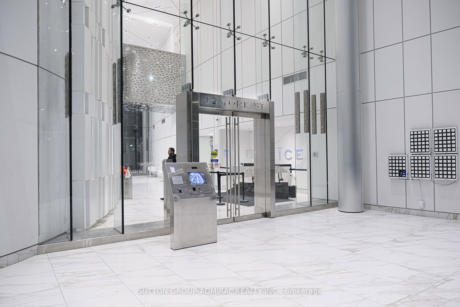 12-york-street-toronto-ontario-c12693676