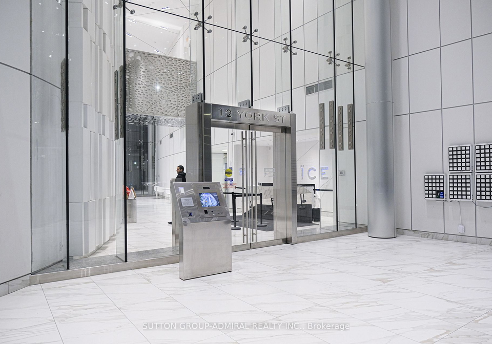 12-york-street-toronto-ontario-c12693676