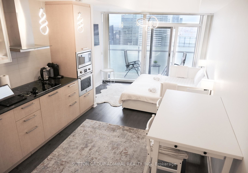 12-york-street-toronto-ontario-c12693676