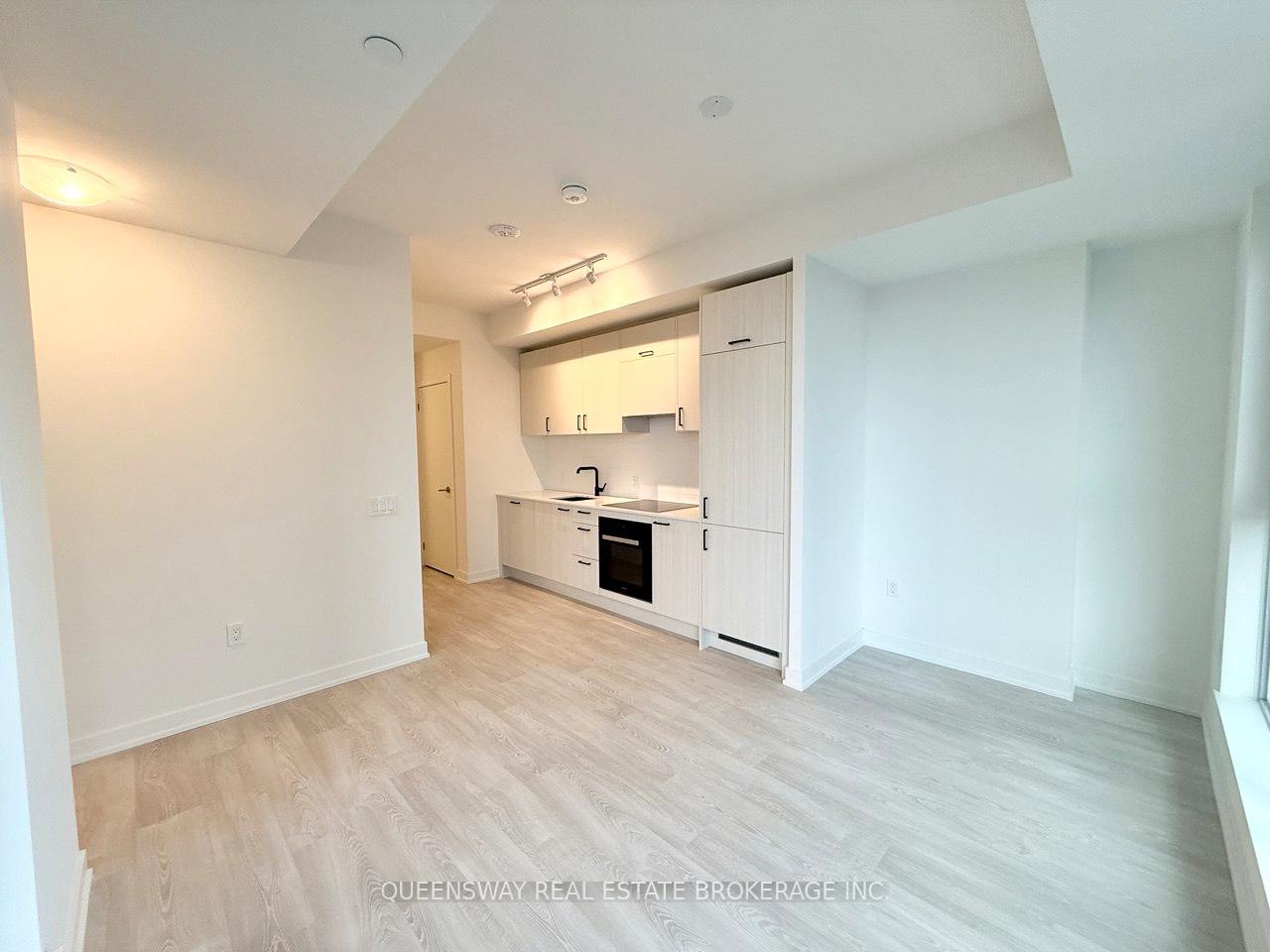 1-quarrington-lane-w-north-york-ontario-c12693786