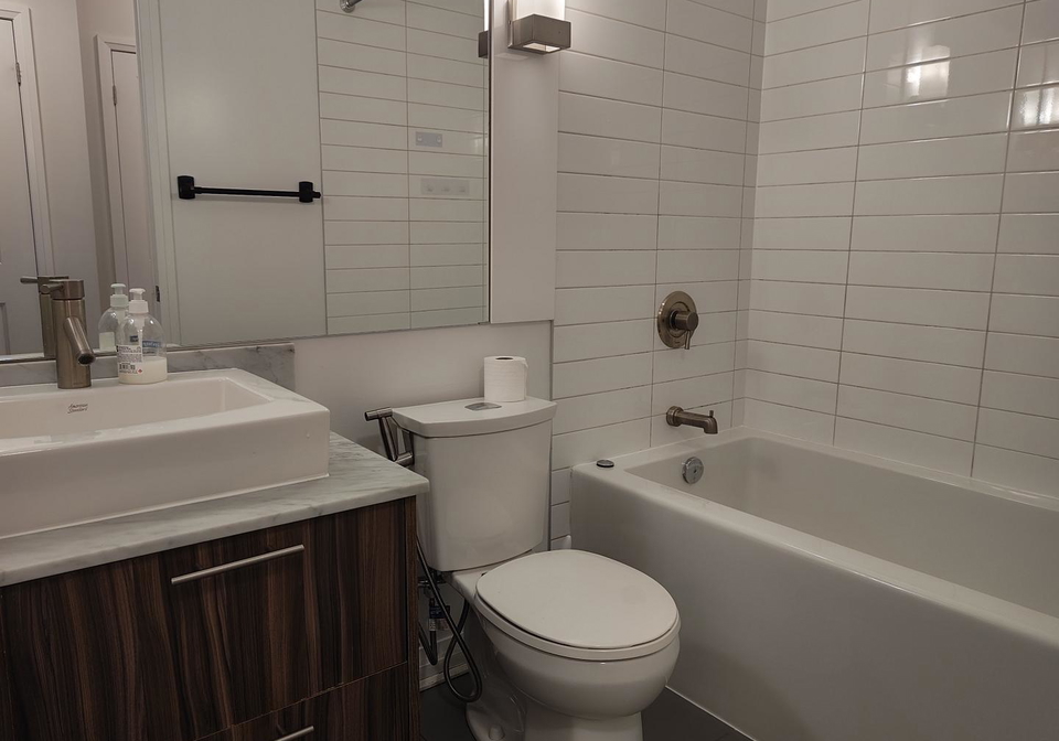 8-mercer-street-toronto-ontario-c12693826