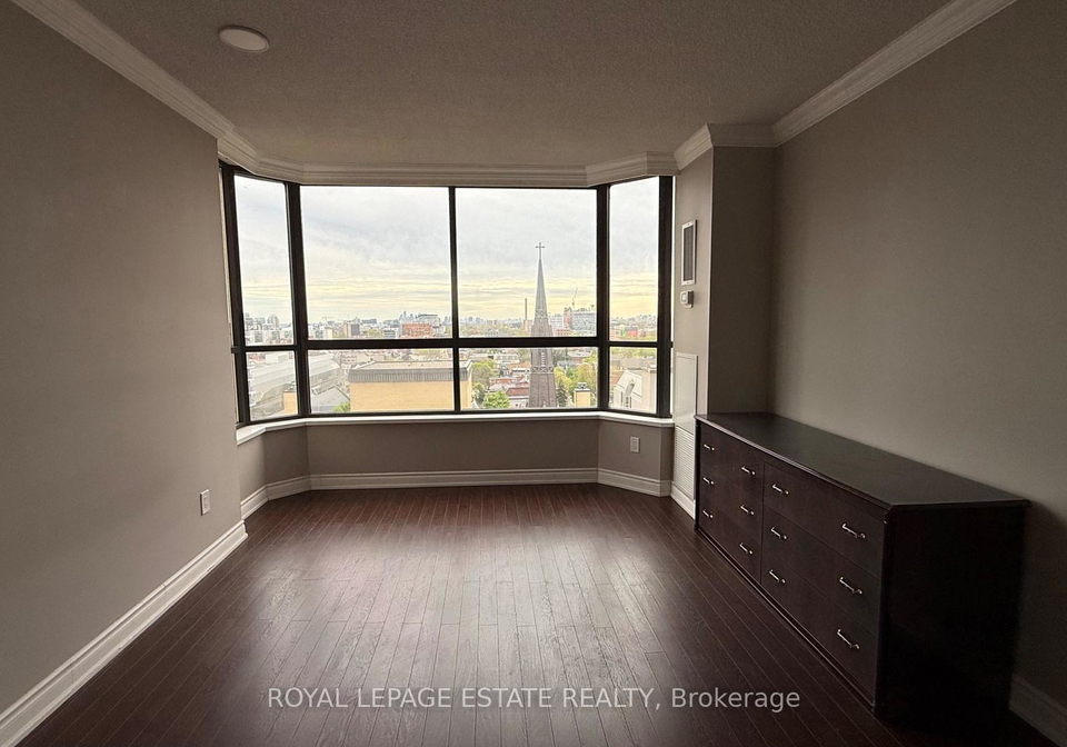 280-simcoe-street-toronto-ontario-c12693846