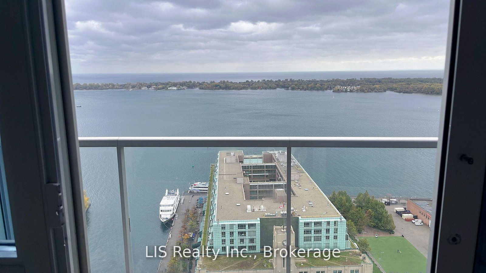 8-york-street-toronto-ontario-c12693968
