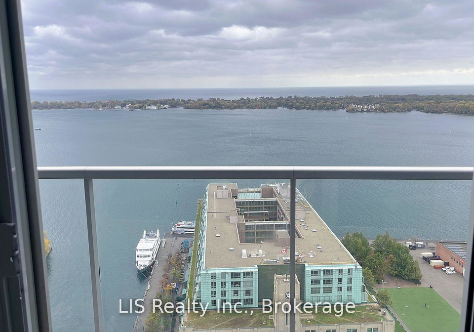 8-york-street-toronto-ontario-c12693968