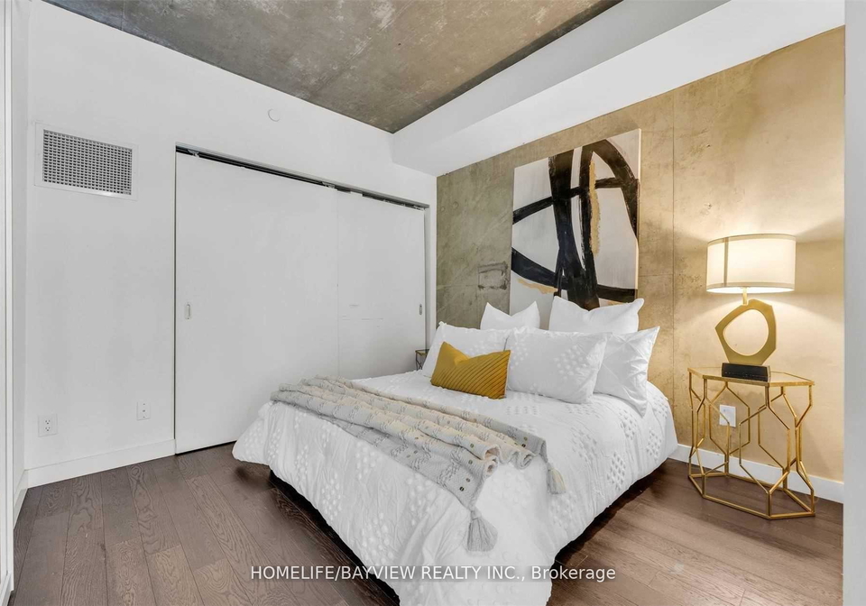 111-bathurst-street-toronto-ontario-c12694024