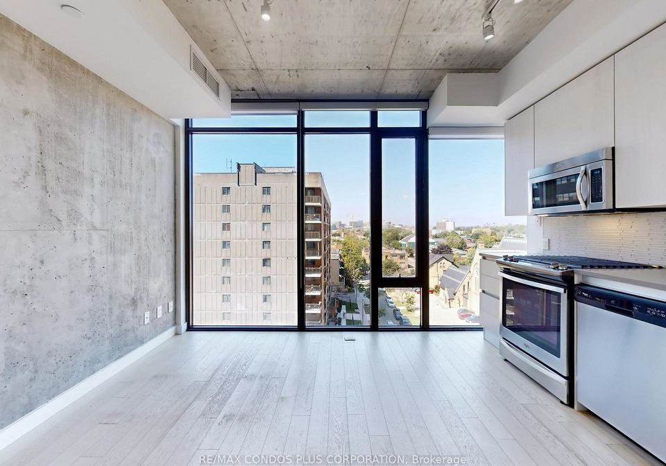 111-bathurst-street-toronto-ontario-c12694142