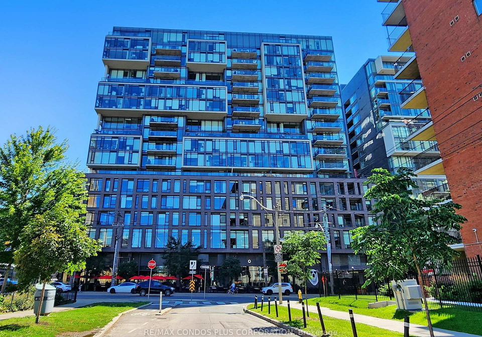 111-bathurst-street-toronto-ontario-c12694142