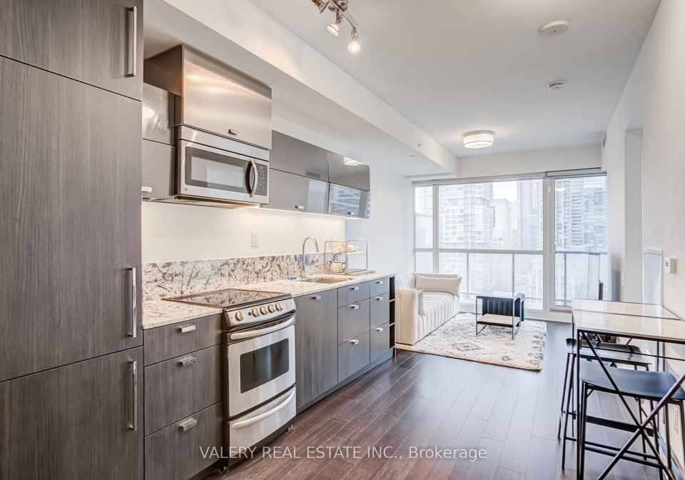 290-adelaide-street-w-toronto-ontario-c12694174