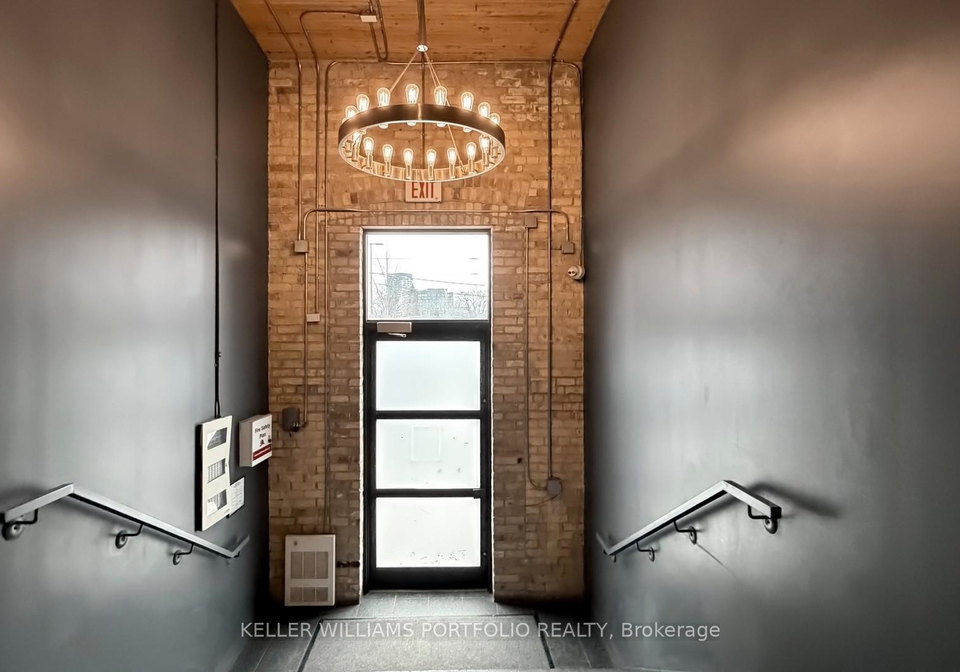 736-dundas-street-e-toronto-ontario-c12694264