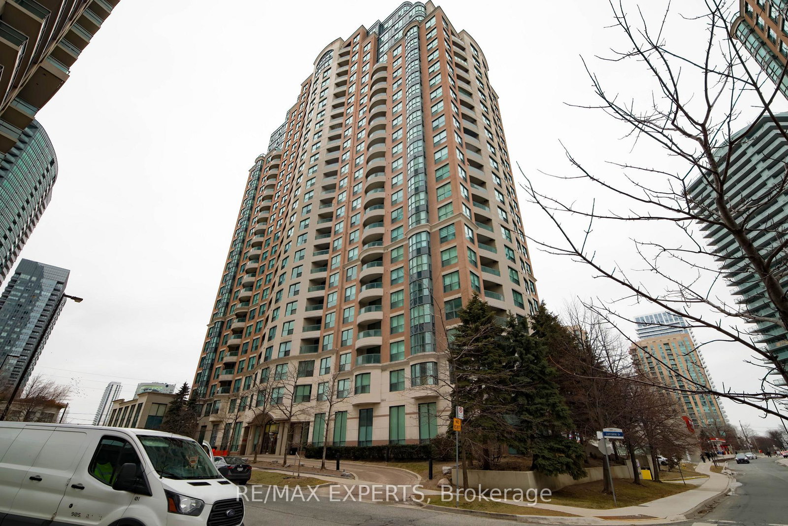 7-lorraine-drive-toronto-ontario-c12694350