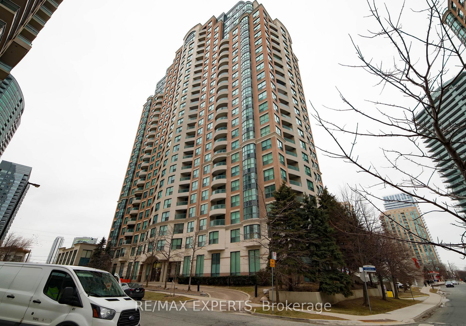7-lorraine-drive-toronto-ontario-c12694350