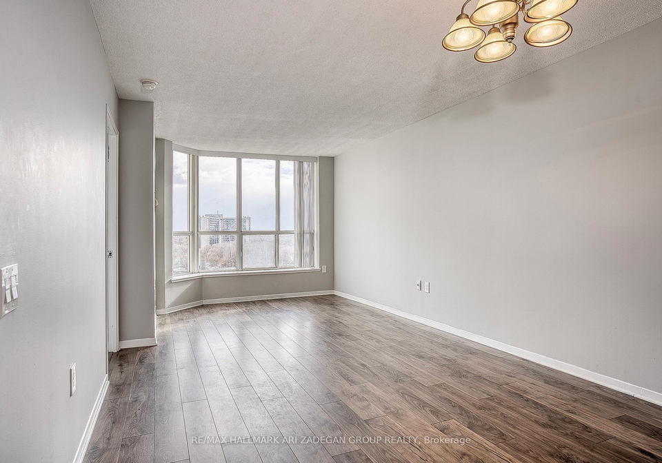 21-overlea-boulevard-east-york-ontario-c12694440