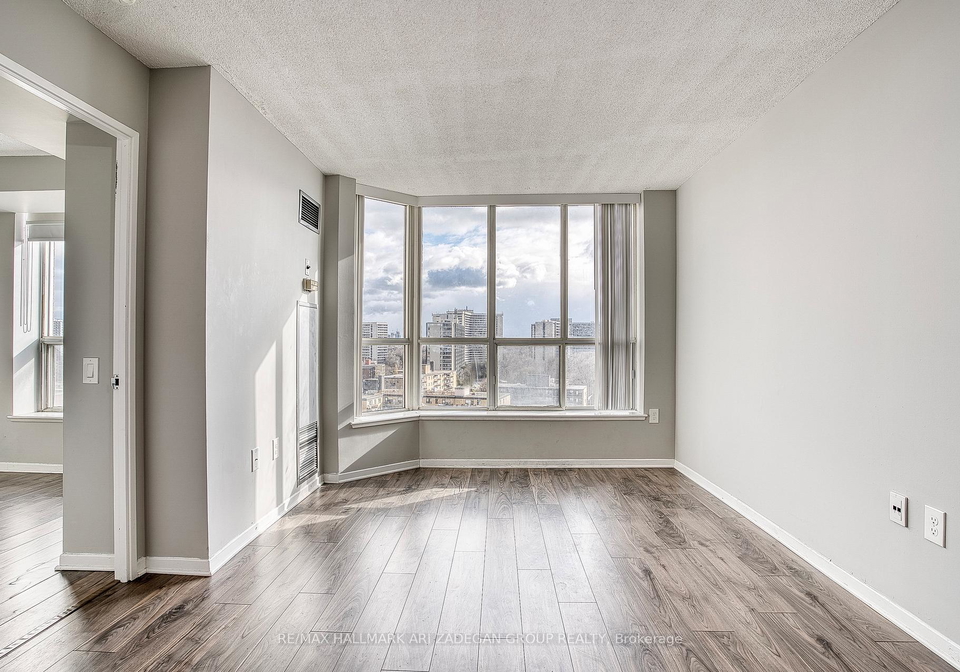 21-overlea-boulevard-east-york-ontario-c12694452