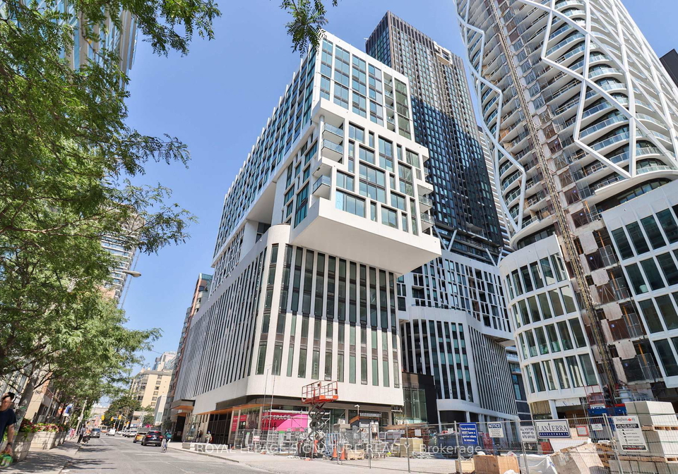 121-st-patrick-street-toronto-ontario-c12694536