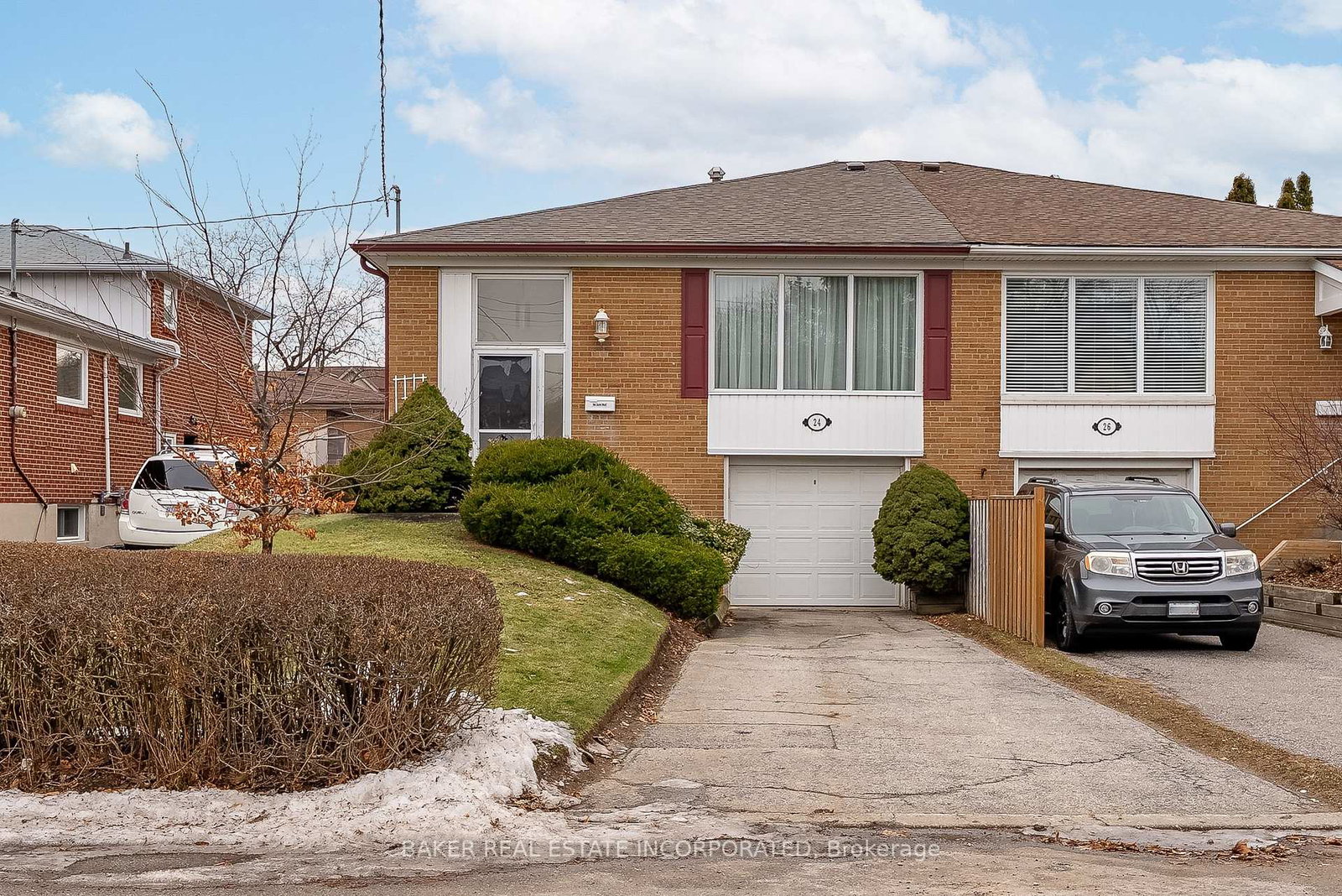 24-pinebrook-avenue-north-york-ontario-c12694710