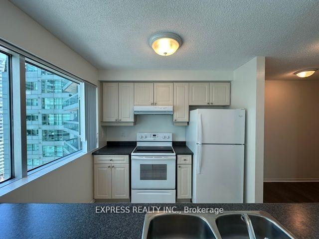 10-queens-quay-w-toronto-ontario-c12694940
