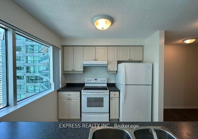 10-queens-quay-w-toronto-ontario-c12694940