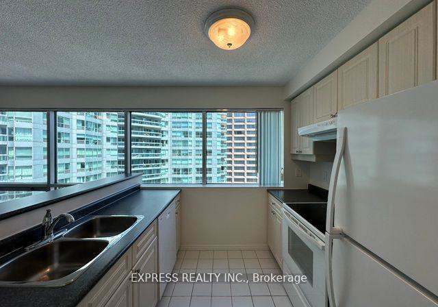 10-queens-quay-w-toronto-ontario-c12694940
