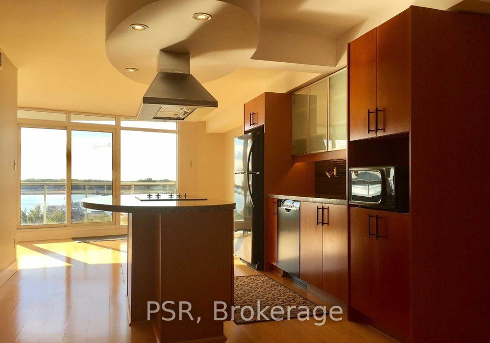 550-queens-quay-w-toronto-ontario-c12695424