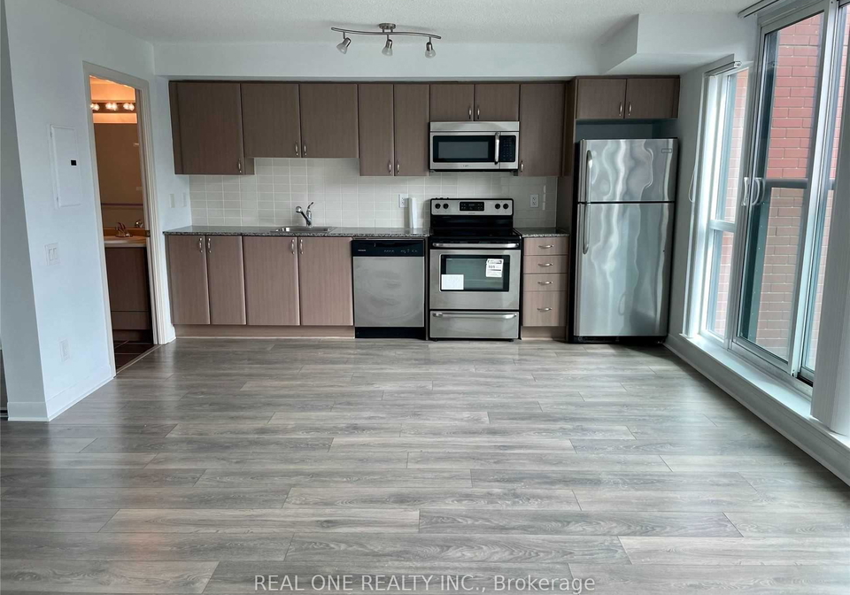 525-wilson-avenue-toronto-ontario-c12695590