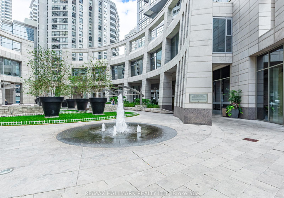 2181-yonge-street-toronto-ontario-c12695668
