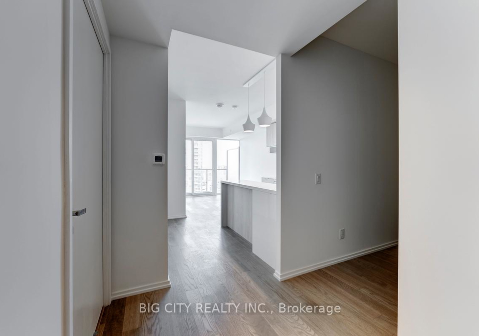 5-soudan-avenue-toronto-ontario-c12695680