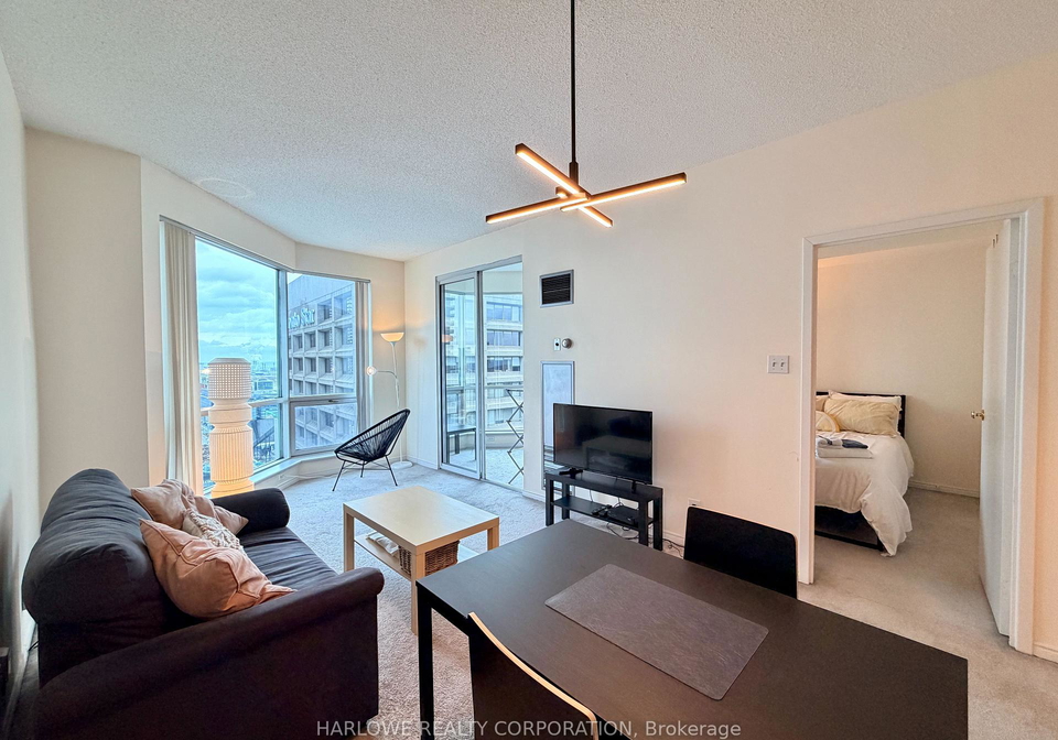 10-yonge-street-toronto-ontario-c12695898