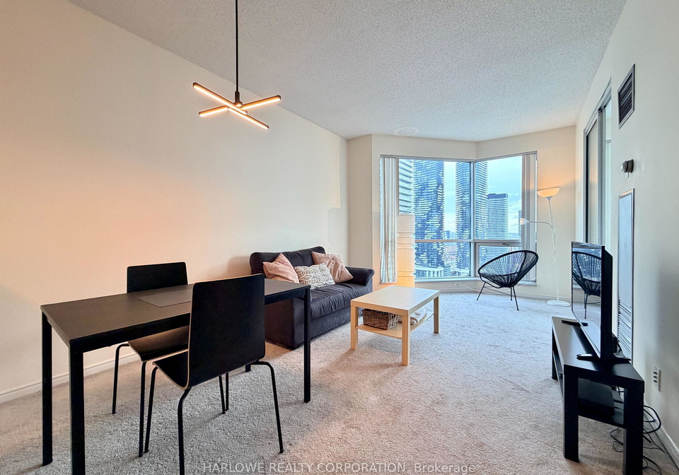 10-yonge-street-toronto-ontario-c12695898